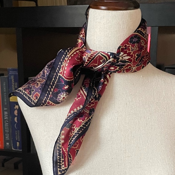 vintage scarf - Picture 2 of 4